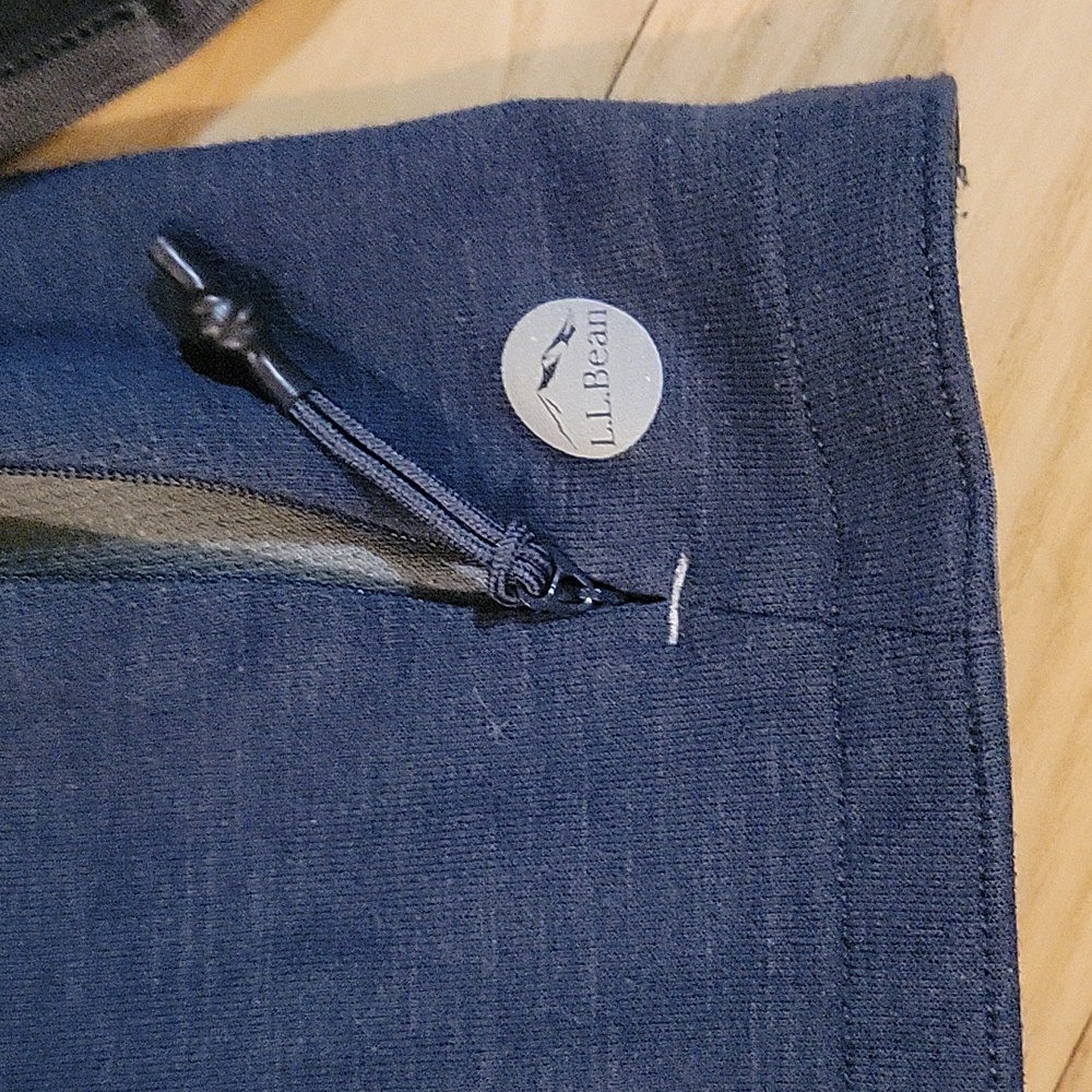 Llbean Pull Over - image 2